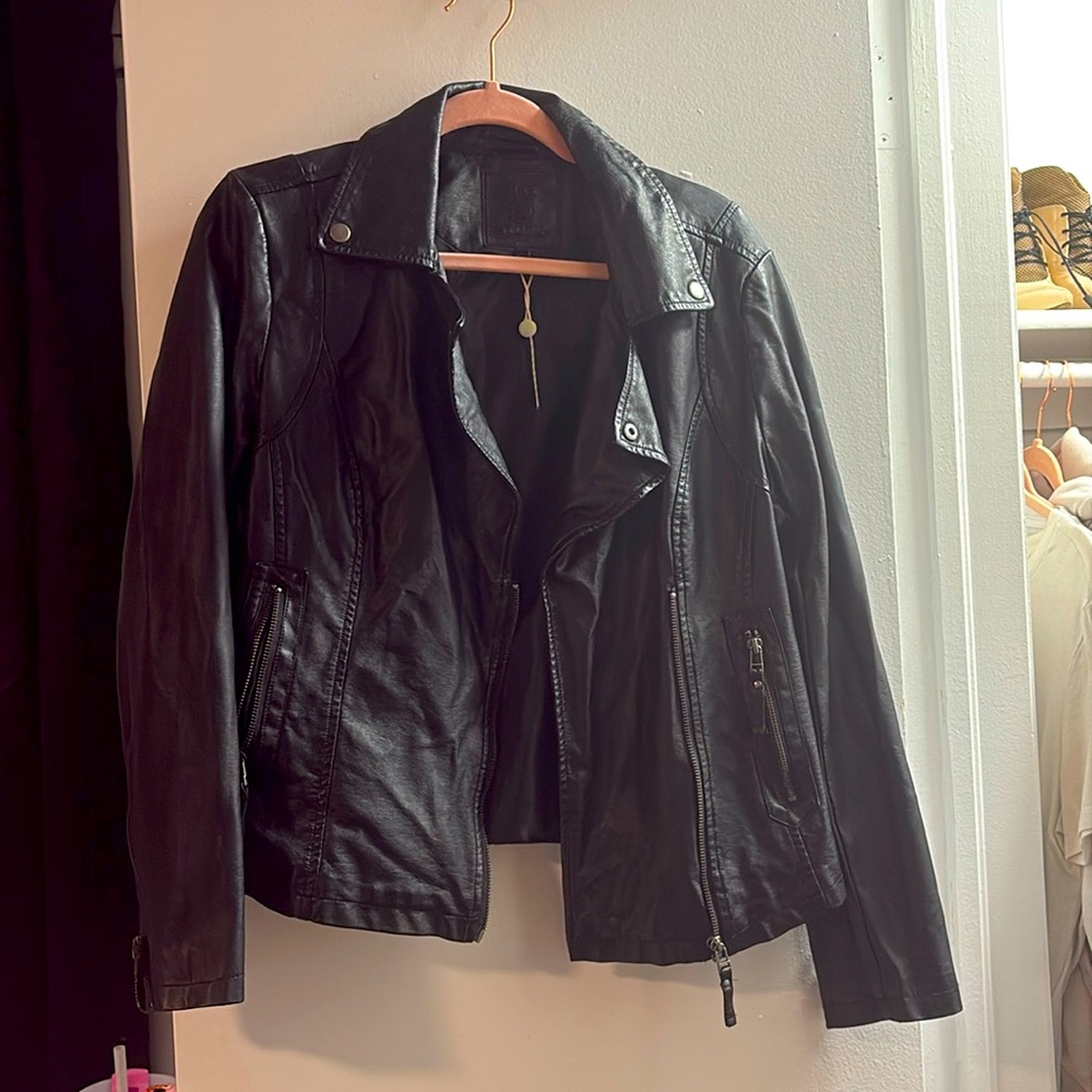 MAX STUDIO  LEATHER JACKET